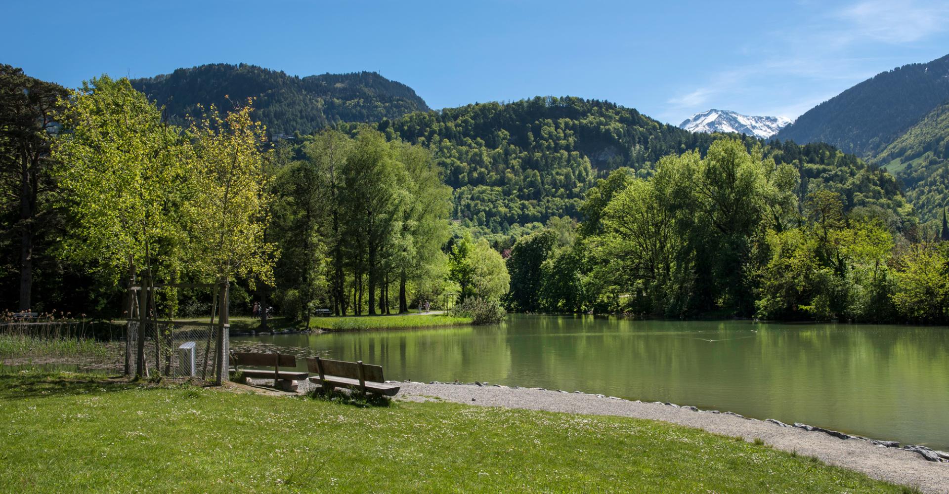 See in der Nähe des Dorf Bad Ragaz im Wand drum herum