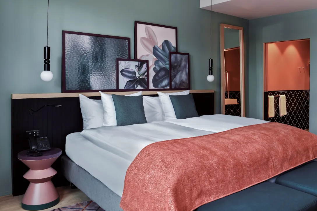 Sorell Hotel St. Peter Deluxe Doppelzimmer King / Twin Schlafzimmer