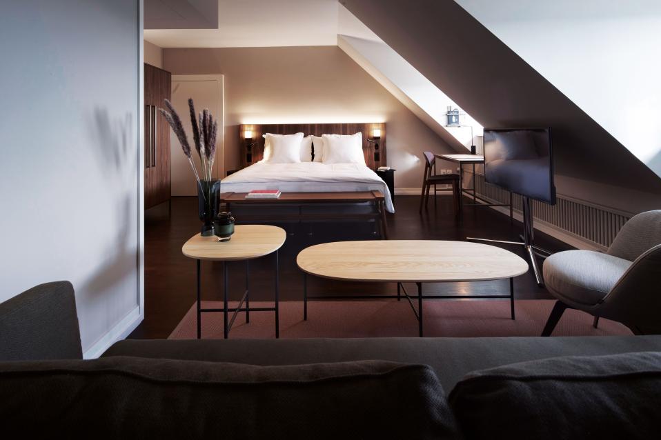 Sorell Hotel Zürichberg Superior Doppelzimmer mit Sitzecke und Seeblick