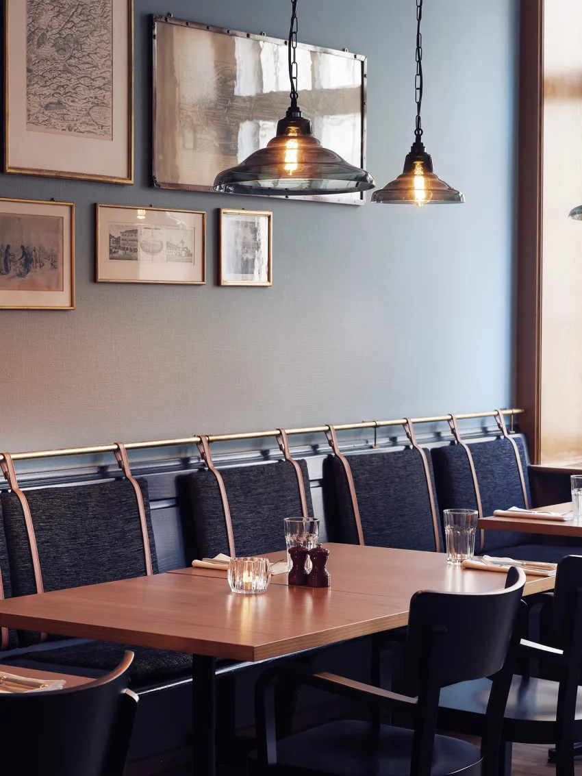 Tables and chairs in the Wirtshaus zur Krone