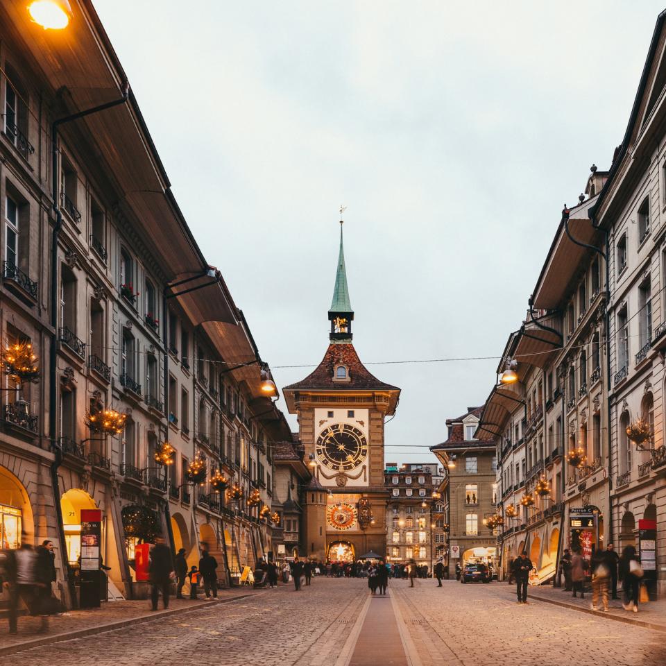 Blick auf den Zytglogge Turn in der Berner Altstadt