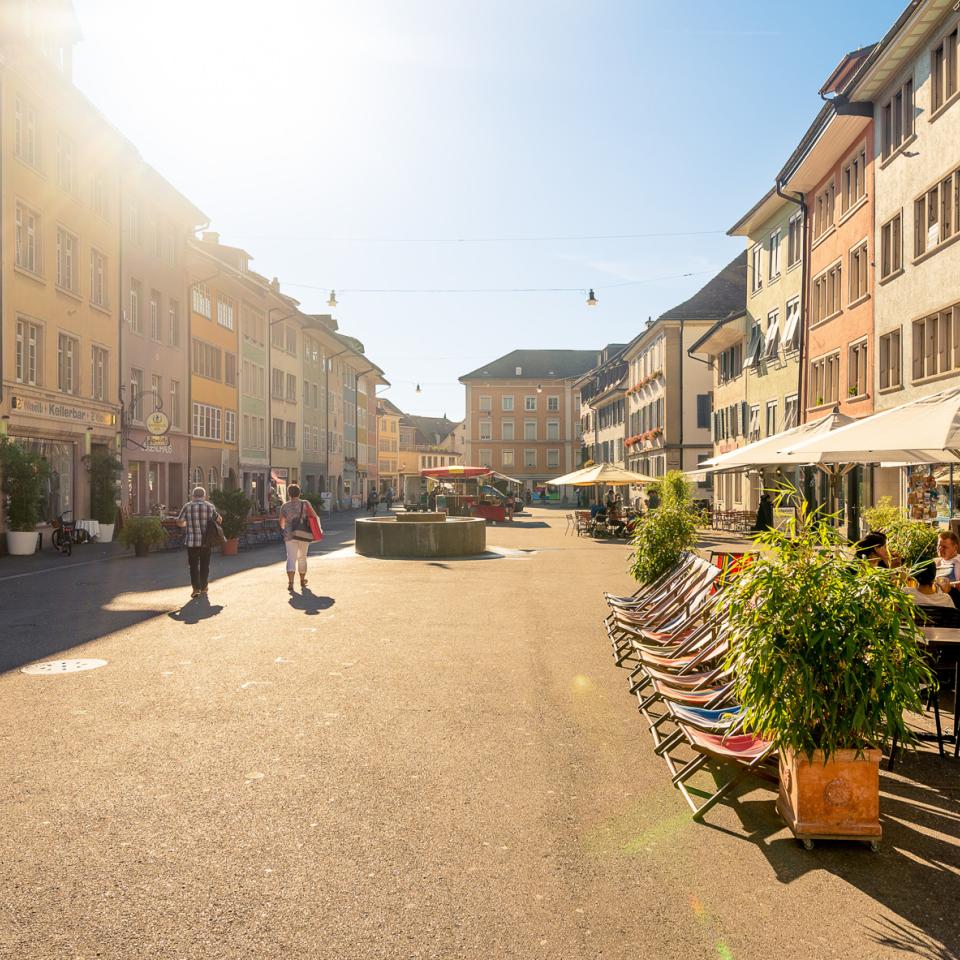 Steinberggasse bei Sonnenschein in Winterthus