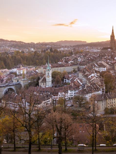 Aussicht auf die Stadt Bern im Herbst