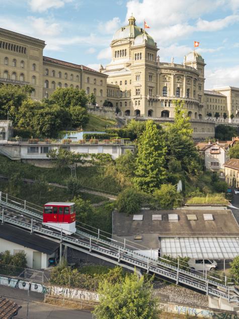 Sicht auf Bundeshaus mit dem Marizili Bähnli