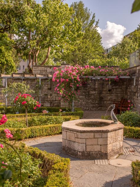 Park und Garten in Neuhausen Rosengarten in Charlottenfels 