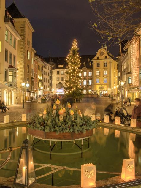 Schaffhausen Weihnachtserlebnisse in der Altstadt am Mohrenbrunnen