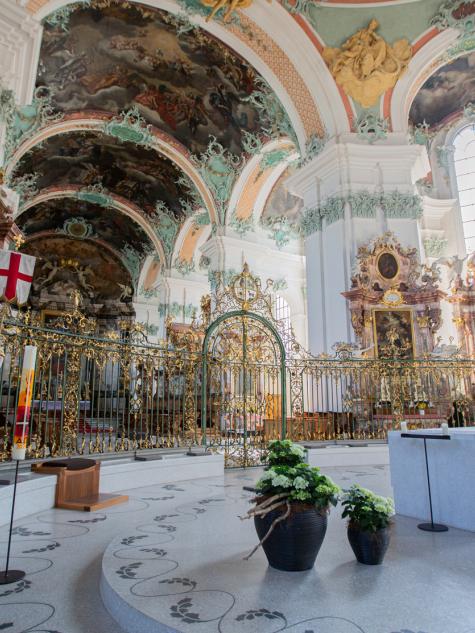 Kunst im Innenraum von der Kathedrale in St. Gallen