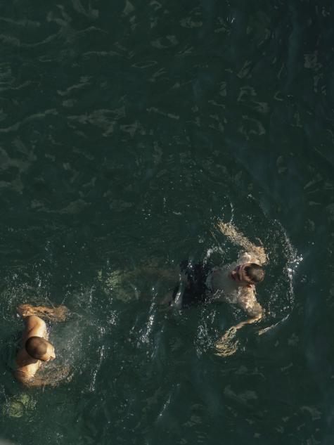 Aktivität in Winterthur im Freibad am schwimmen